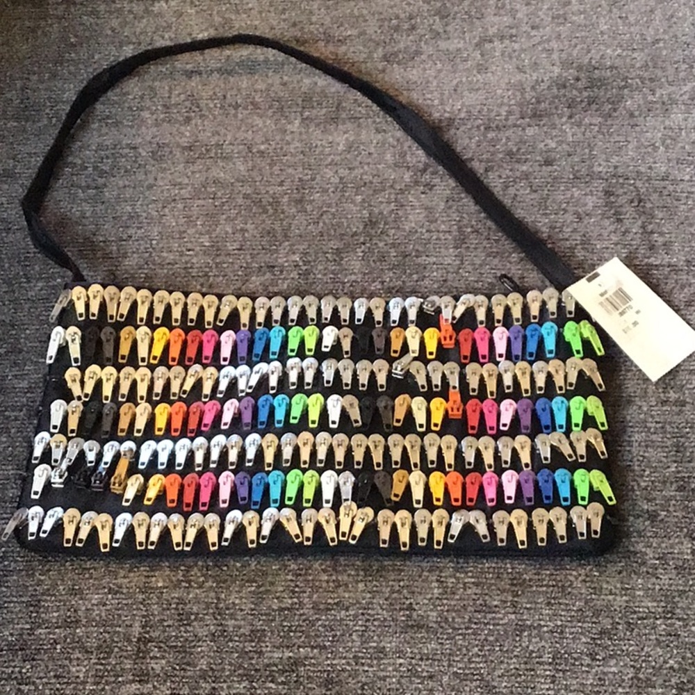 New zipper clutch